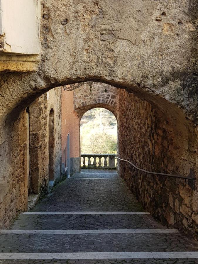 Maison Dina Collepardo Bagian luar foto